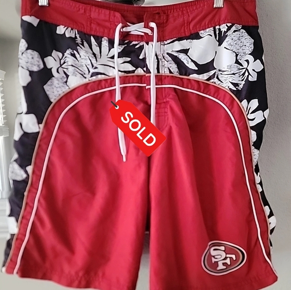 NFL Other - SOLD.....NFL Red Team Apparel Shorts SF 49ers Mens Size L EUC